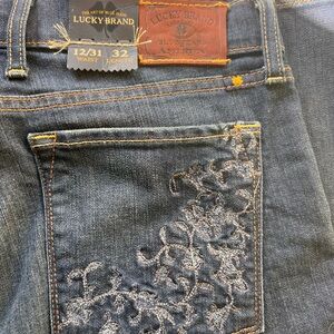 NWT Lucky Brand ladies bootcut jeans, 12/31 waist and length 32.